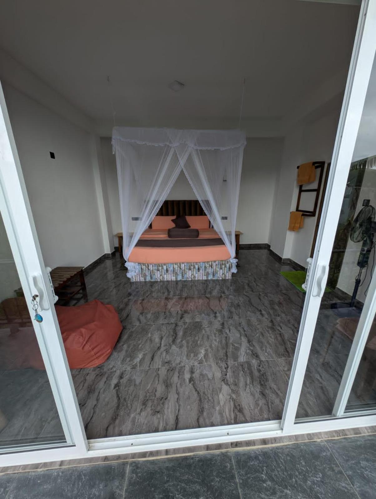 Chamodya Home Stay Ела Екстериор снимка