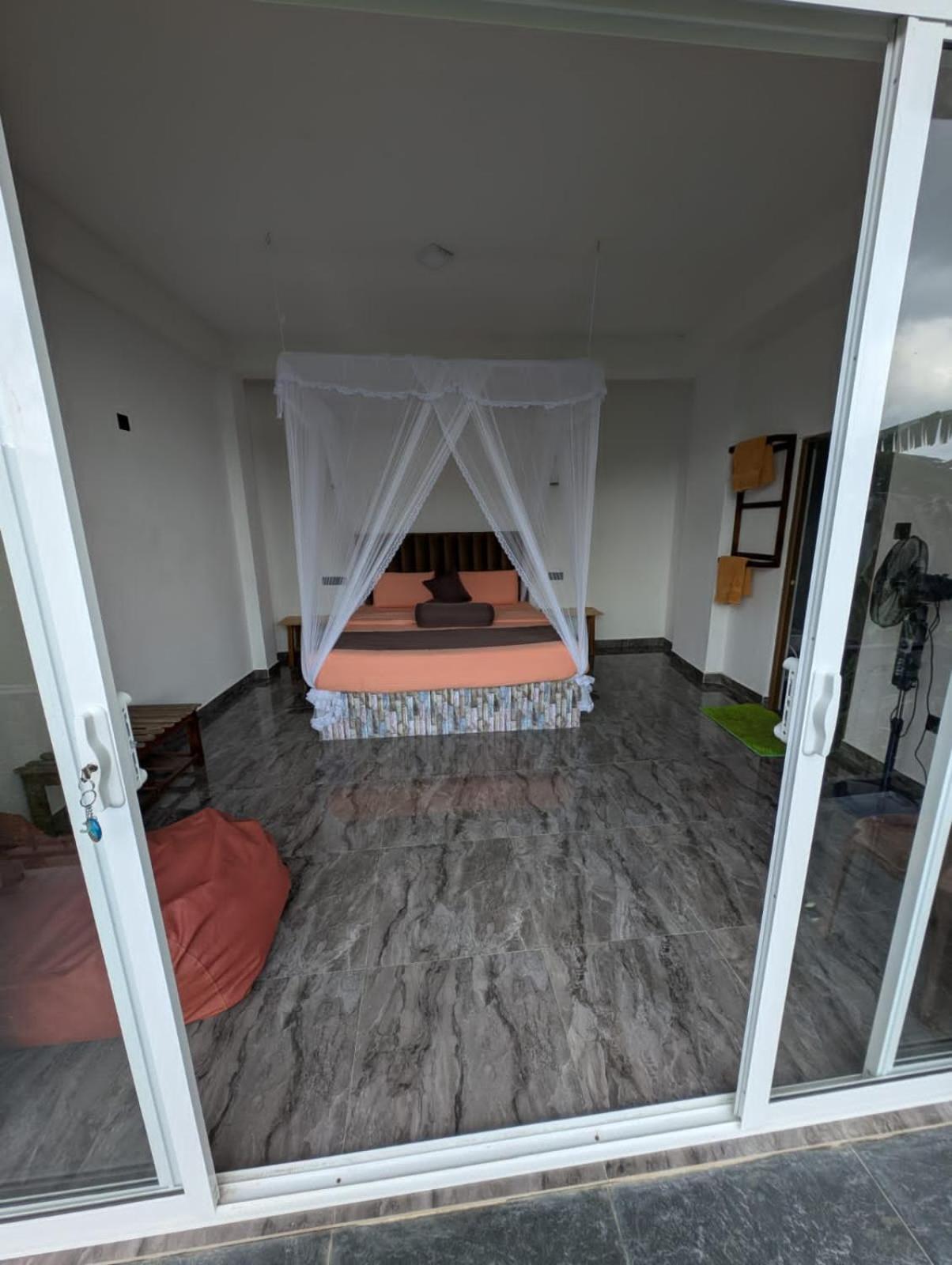 Chamodya Home Stay Ела Екстериор снимка